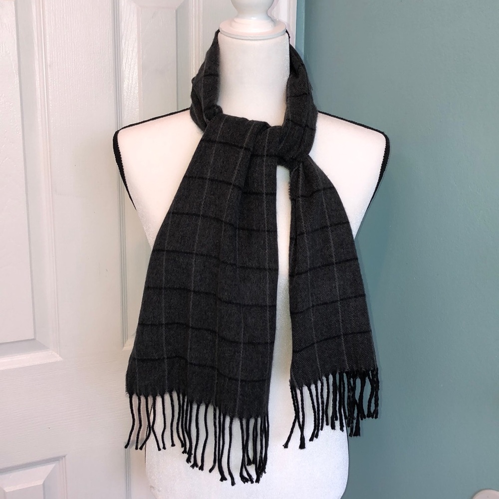 Geoffrey Beene Italian Scarf